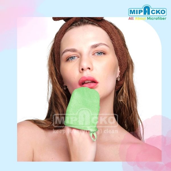 Mipacko Microfiber Facemitt Cosmetic Remover